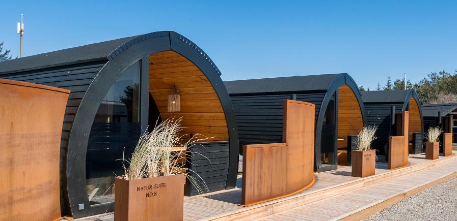 Natursuiter 2.0 i Henne Strand med egen terrasse og jacuzzi