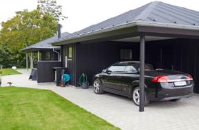 Garage og hus hænger sammen