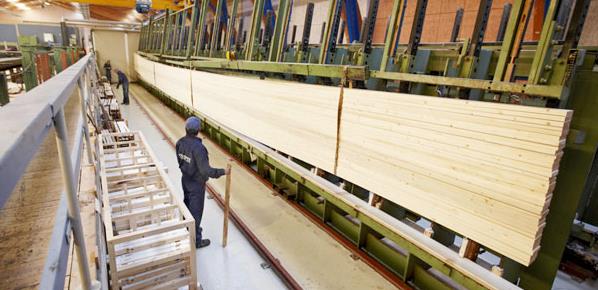 Produktion af limtræsbjælker op til 25 meter